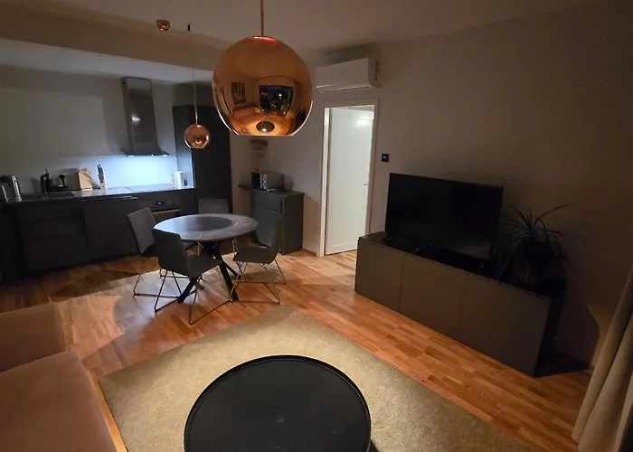 아파트 Raatuse Street With Parking 타르투